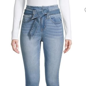 🔥 HOST PICK 🔥 BNWT Design Lab Ladies Jeans